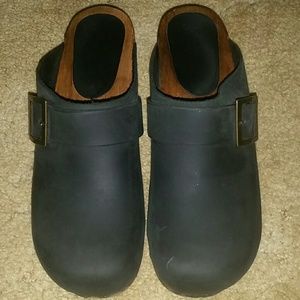 Sanita Clogs