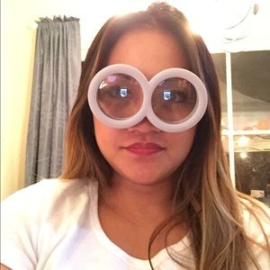 Meet your Posher, Rowena