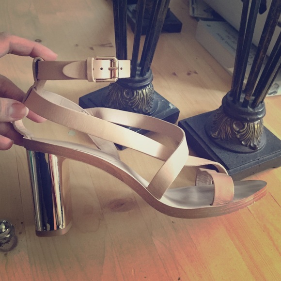 Zara Basic