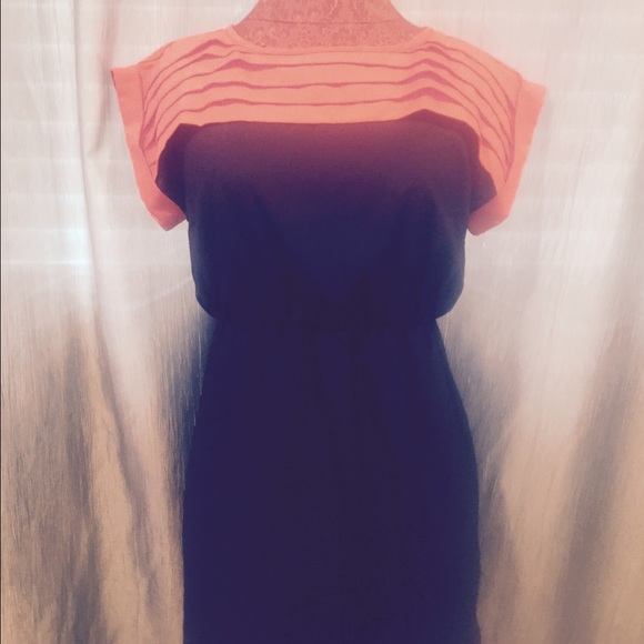 Pink and blue dress - Picture 1 of 2