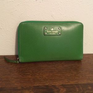 Kate Spade Travel Wallet