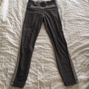 Lululemon gray reflective 7/8 tight size 4