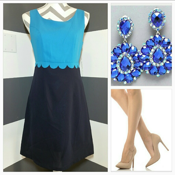 DRESS BLUE SCALLOPS BEAUTIFUL IN BLUE DRESS - Picture 2 of 3