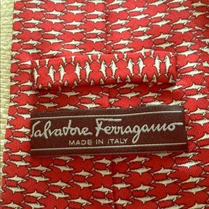 100% silk Ferragamo tie