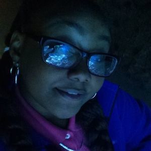 Meet your Posher, Lia