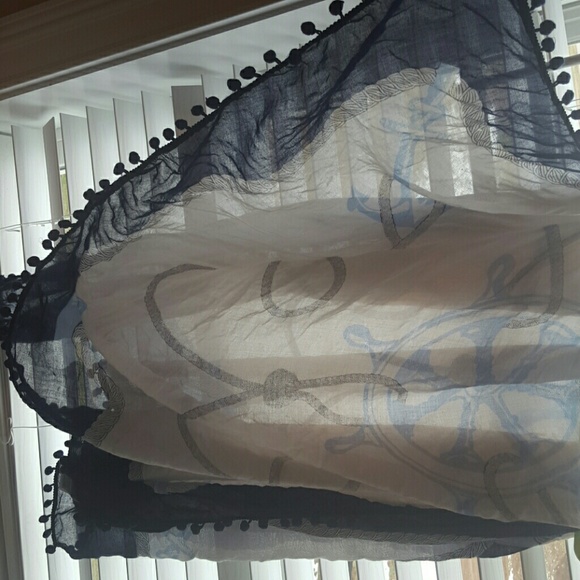 Sheer scarf - Picture 2 of 2