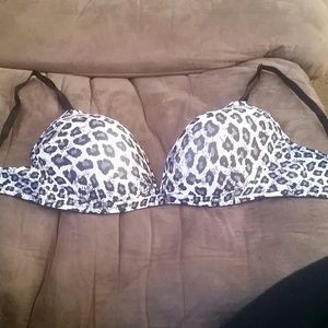 Leopard bra