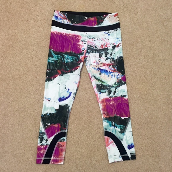 ✨FLASH SALE✨ Lululemon run: Inspire Crop II