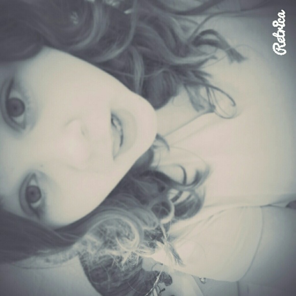 Meet your Posher, Desirae - Picture 1 of 1