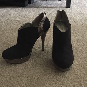 Guess platform booties size 7m