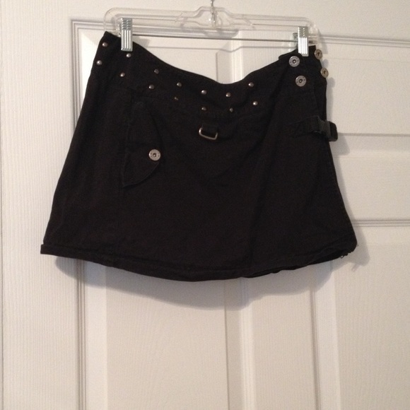 Cute stiffen black denim mini skirt