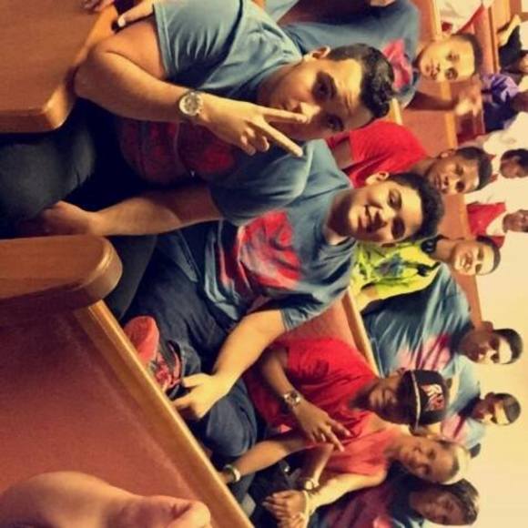 Meet your Posher, Carlos - Picture 1 of 1