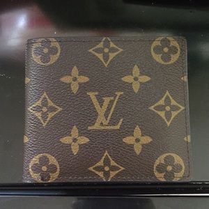 Men's Louis Vuitton wallet