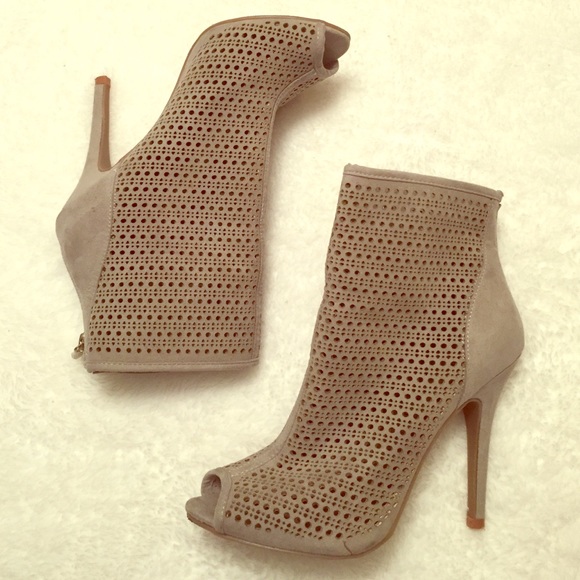 Chinese Laundry Peep Toe Heels