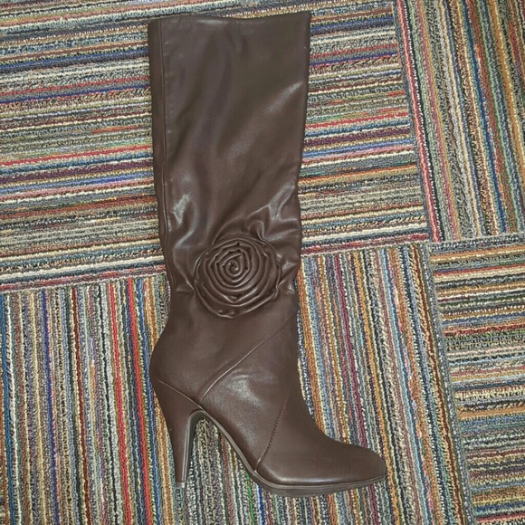 High heel boots size 8.5