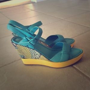 Cole Haan turquoise blue/yellow wedge size 7.5