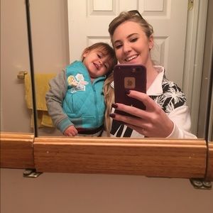 Meet your Posher, Karina