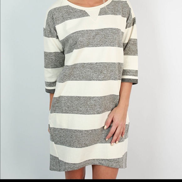 NWOT Stripped sweater tunic/dress with pockets - Picture 2 of 3