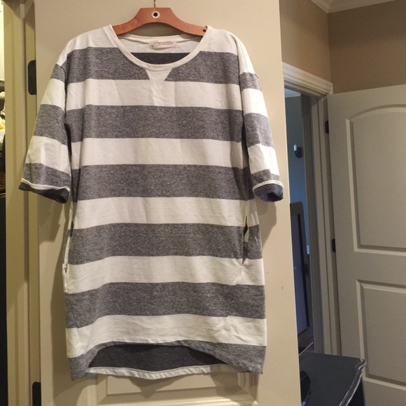 NWOT Stripped sweater tunic/dress with pockets - Picture 3 of 3