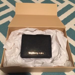 Michael Kors Jet Set Travel Wallet