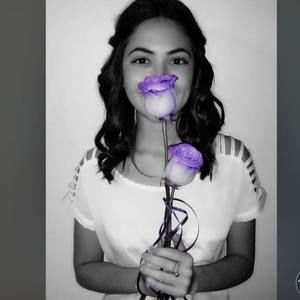 Meet your Posher, Eneilitza