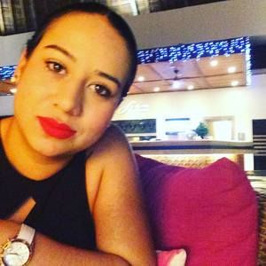 Meet your Posher, Valeria