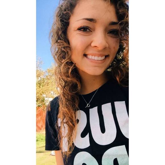 Meet your Posher, Alie - Picture 1 of 1