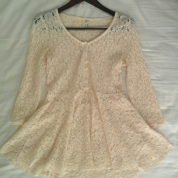 Free People cream lacy top