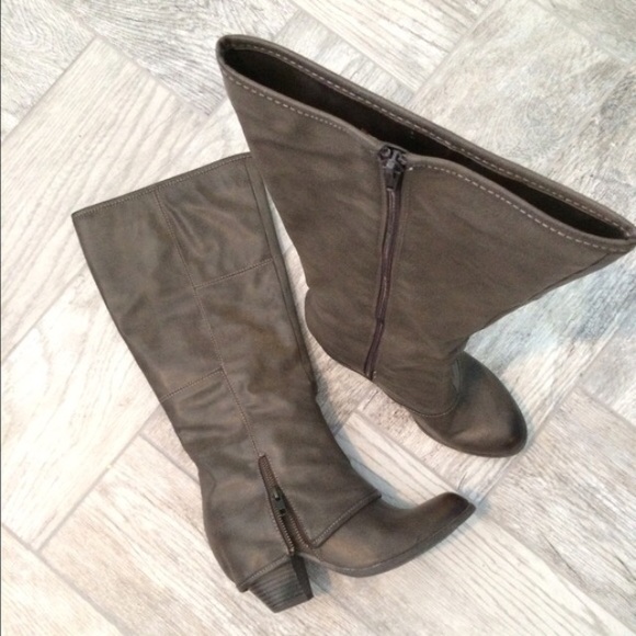 Grayish brown boots