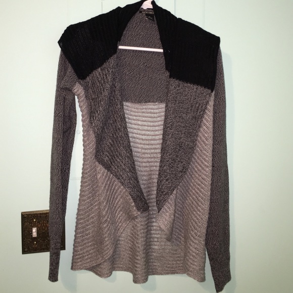 3 toned Lucky Brand Cardigan