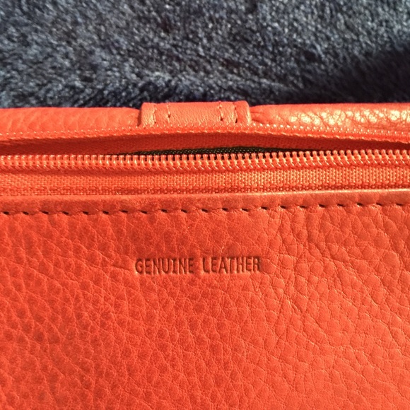 Fossil Red Leather Wallet - Picture 4 of 4