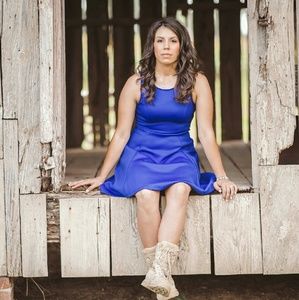 Meet your Posher, Adriana