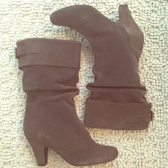 medium grey suede leather Steve Madden boots