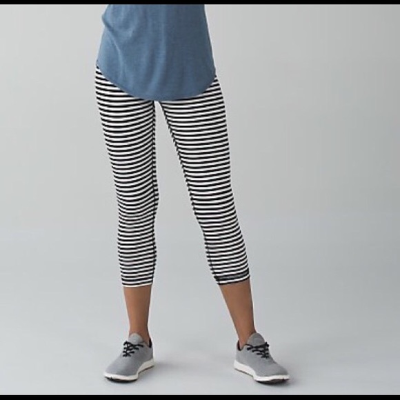 Lululemon striped wunder under crop yoga leggings.