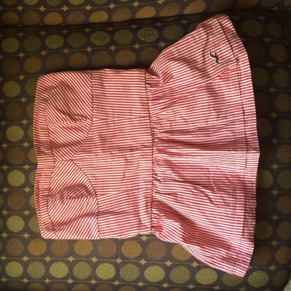 Hollister, Strapless top, Sweetheart neckline