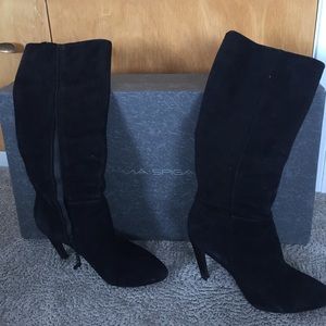 Suede boots