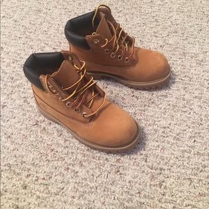 Kid's Timberland boots size 11