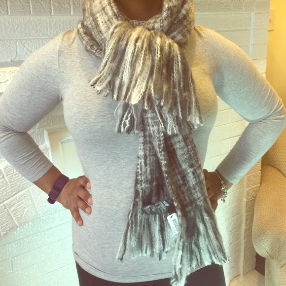 NWT H&M wrap scarf - Picture 2 of 2