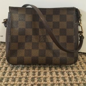 Louis Vuitton small Damier Canvas clutch purse