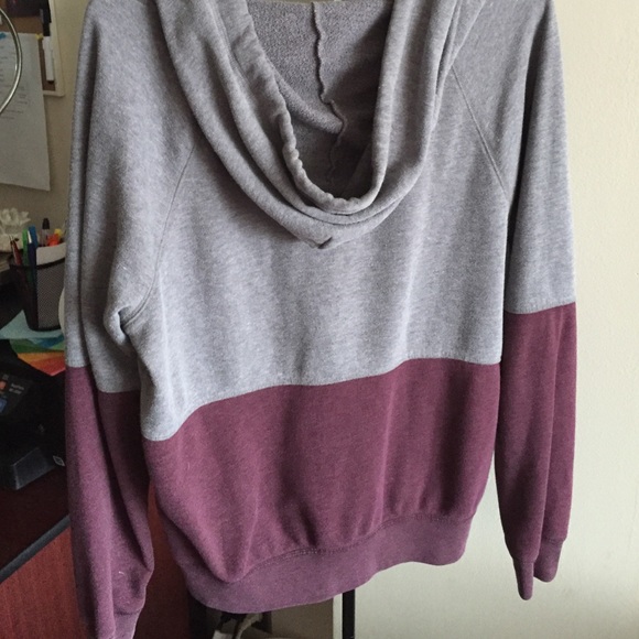 Zip up - Picture 2 of 2