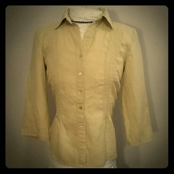 Saint Tropez Linen & Lace Blouse - Picture 2 of 4