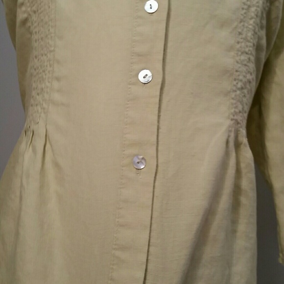 Saint Tropez Linen & Lace Blouse - Picture 3 of 4