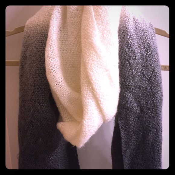 Cream/Gray Ombre Scarf
