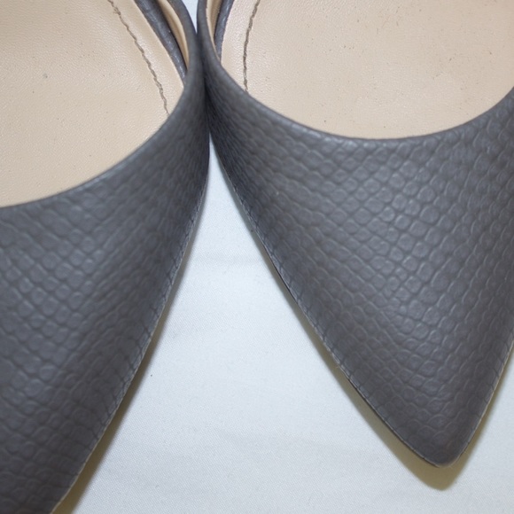 ❣❣BCBGENERATION GREY HEELS❣❣
