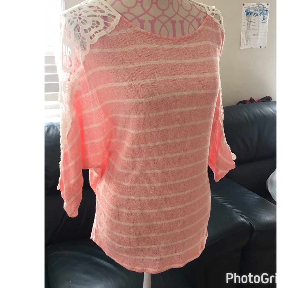 NEW SWEATER WITH LACE SLEEVES❗️Last❗️ - Picture 4 of 5