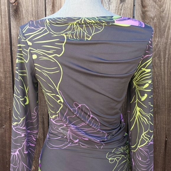 Flower dress - Picture 2 of 3