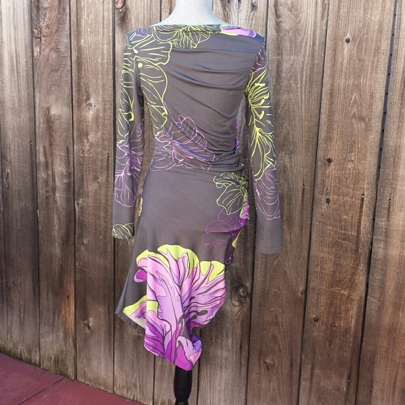 Flower dress - Picture 3 of 3