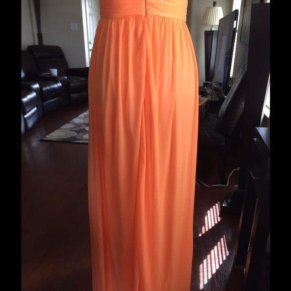 Elegent Formal Gown - Picture 4 of 4