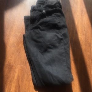 💕 Black Skinny Jeans