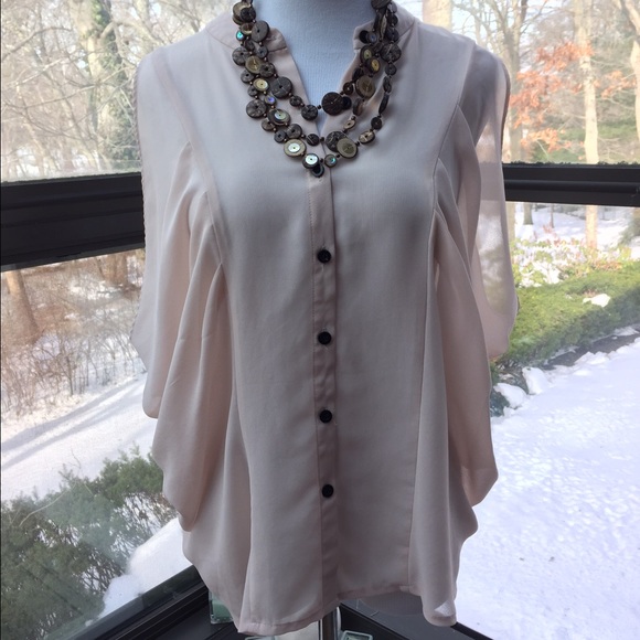 NWOT H&M Cream/beige Blouse